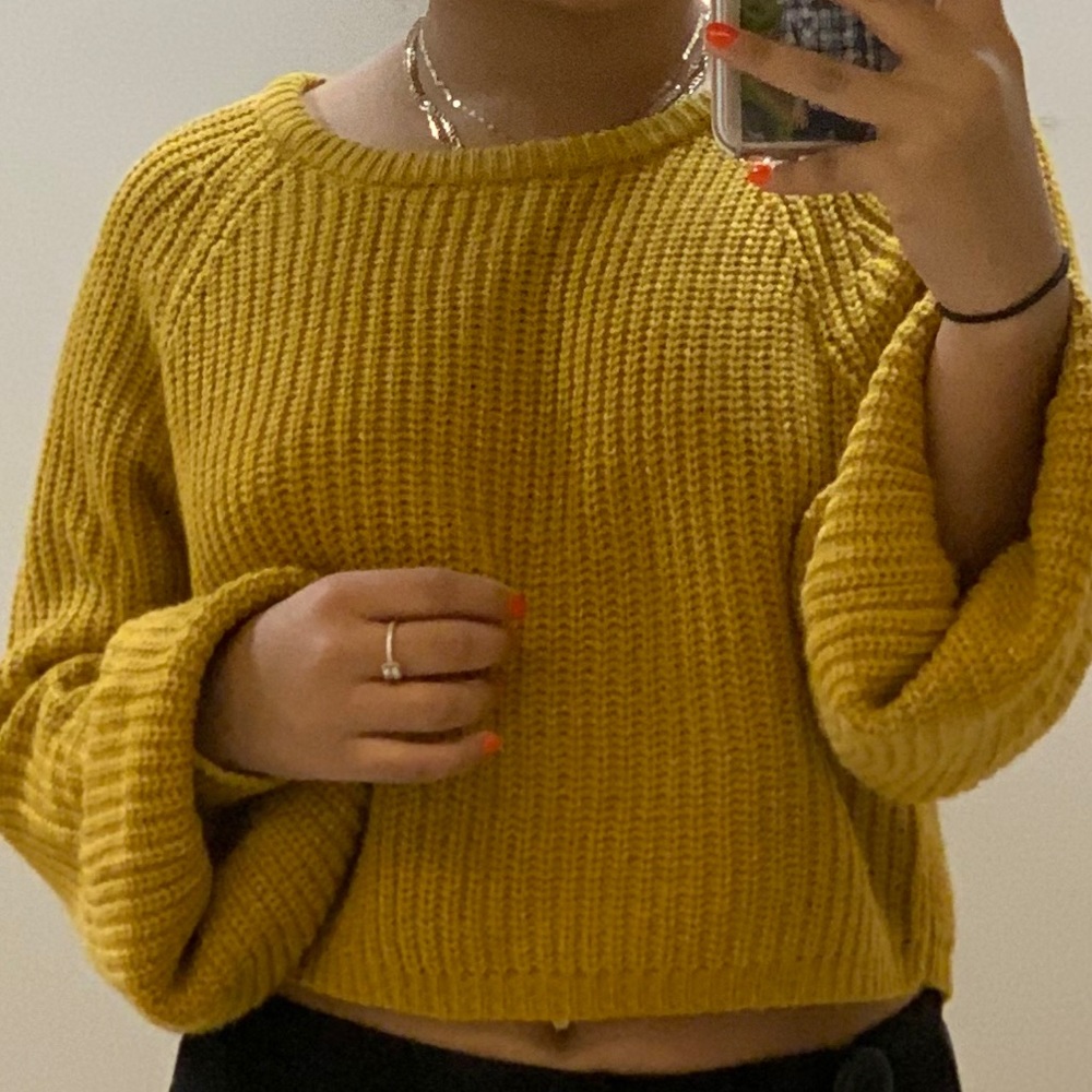 Molly Green Crop too sweater